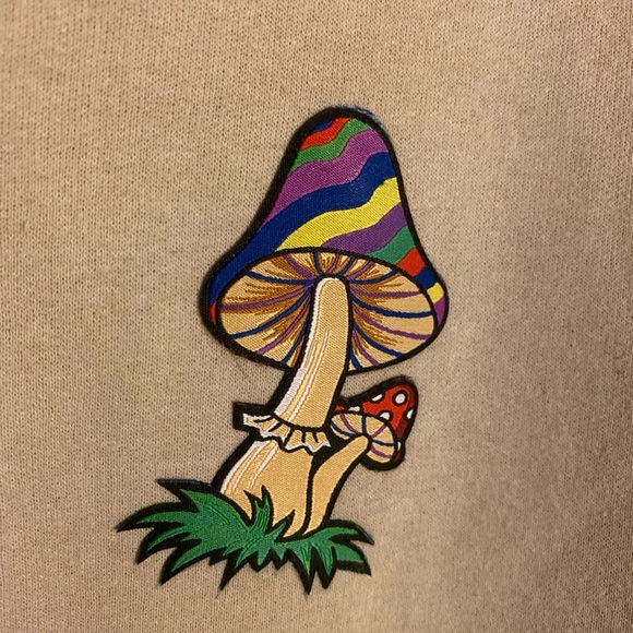Cream Crew Neck Women’s Sweatshirt with Mushroom Patch Front & Lg Graphic Back - Picture 2 of 4